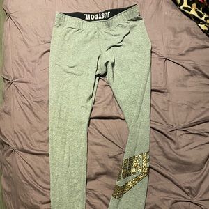 Nike leggings
